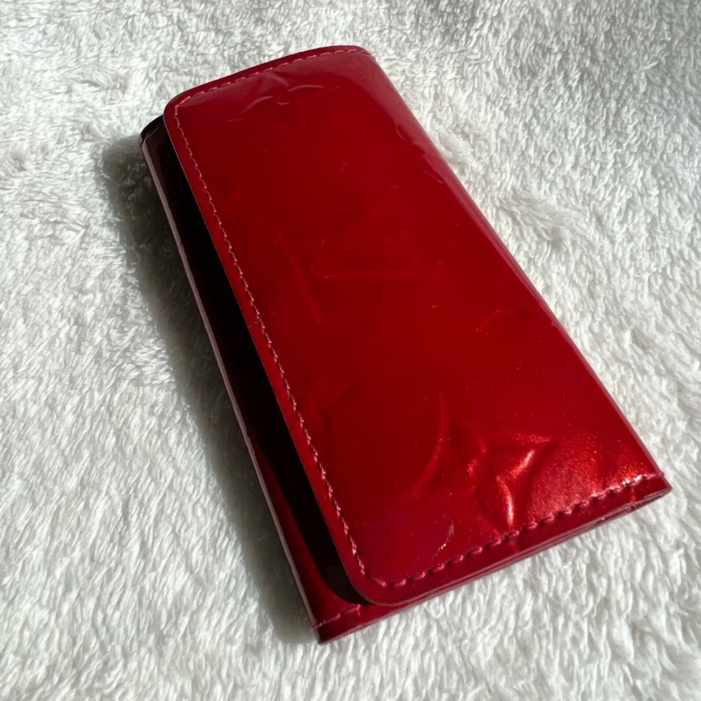 Louis Vuitton Key Case 4 Ring PommeD'Amour Red Vernis - Picture 4 of 14